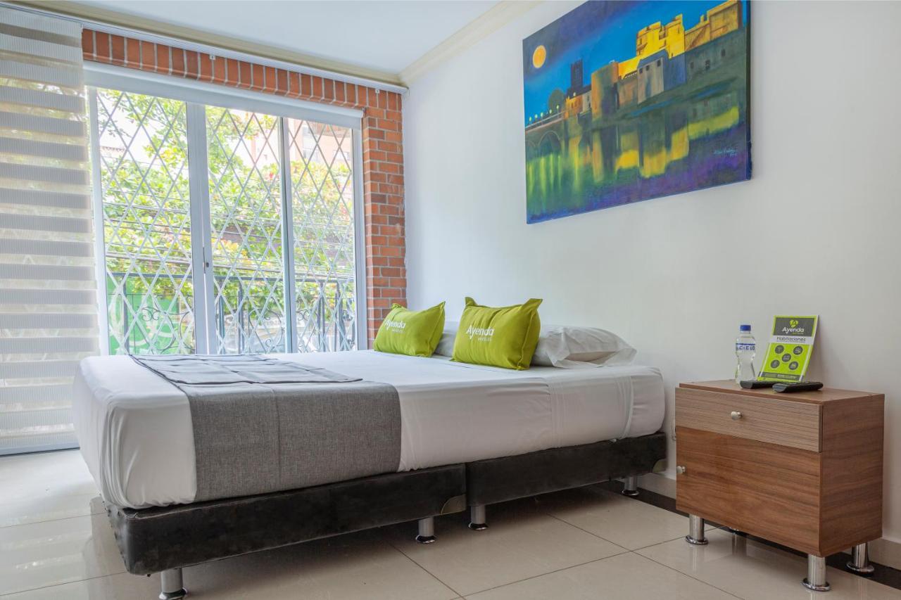 Hotel Boutique Laureles Home - Ayenda 1258 (Adults Only) Медельин Экстерьер фото