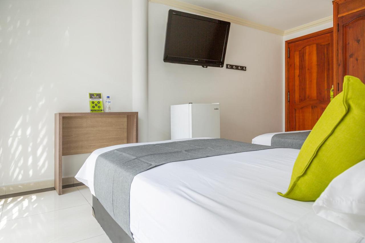 Hotel Boutique Laureles Home - Ayenda 1258 (Adults Only) Медельин Экстерьер фото