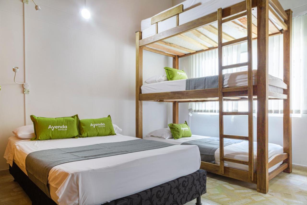 Hotel Boutique Laureles Home - Ayenda 1258 (Adults Only) Медельин Экстерьер фото