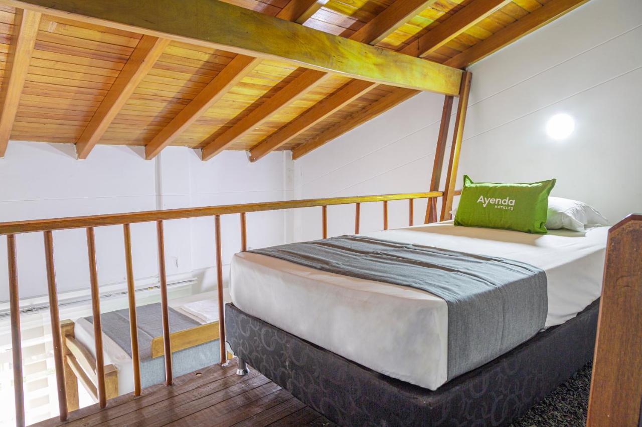 Hotel Boutique Laureles Home - Ayenda 1258 (Adults Only) Медельин Экстерьер фото