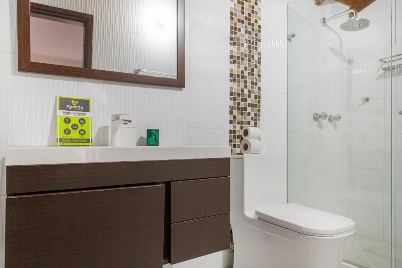 Hotel Boutique Laureles Home - Ayenda 1258 (Adults Only) Медельин Экстерьер фото