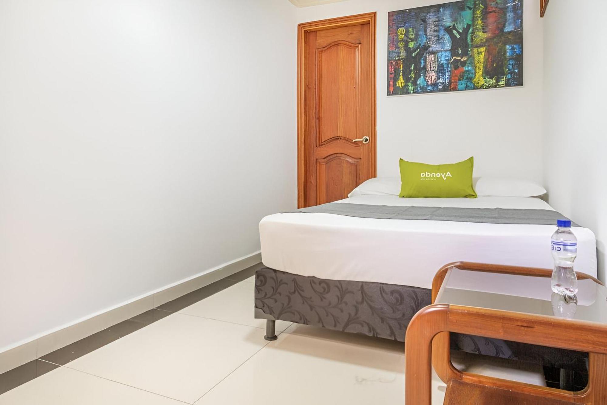 Hotel Boutique Laureles Home - Ayenda 1258 (Adults Only) Медельин Экстерьер фото